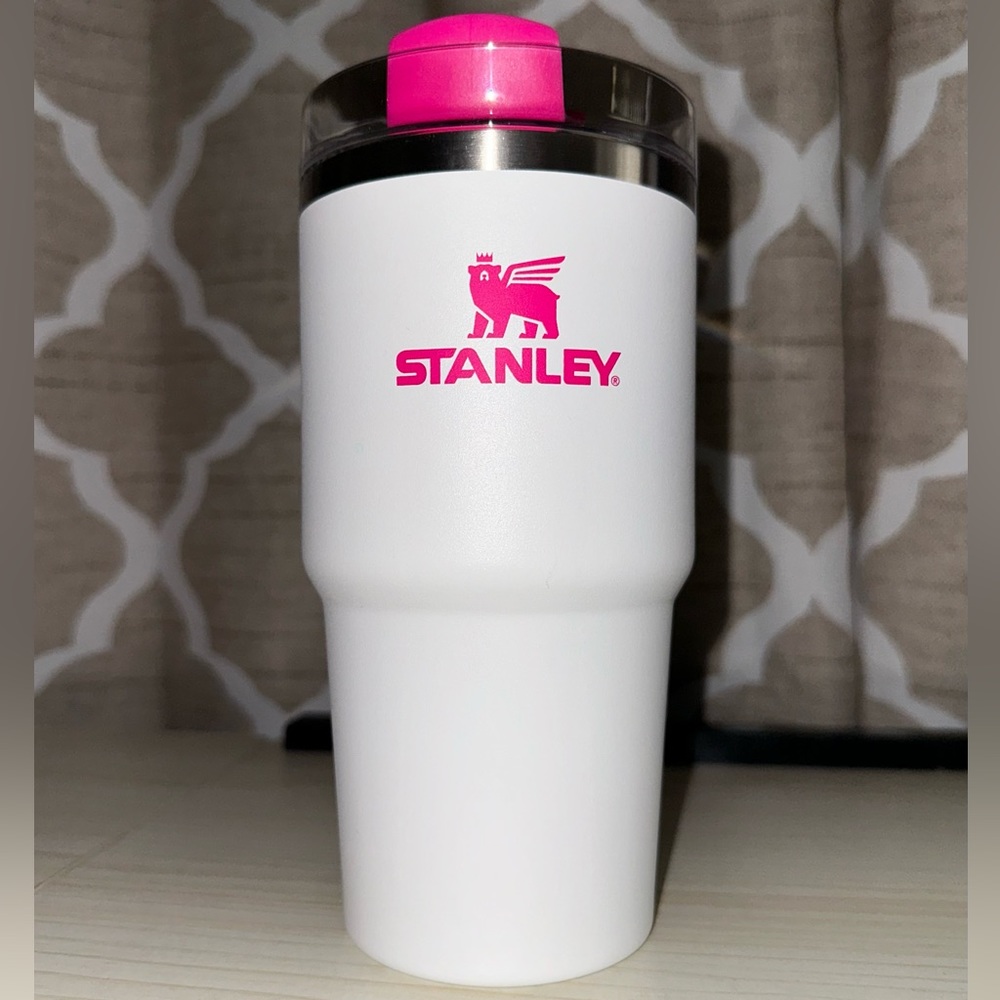 Stanley Quencher H2.0 20 oz Tumbler 🩷 White & Barbie Pink 🩷 SOLD OUT COLOR NWT